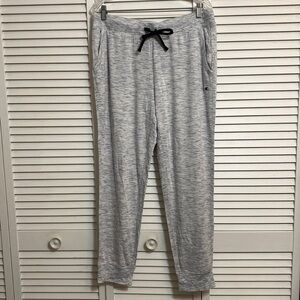 Champion lightweight, heathered light gray jogger!